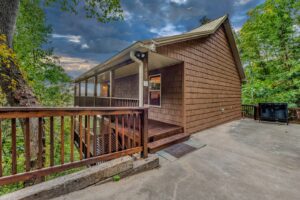 Wears Valley Cabin with a Great View