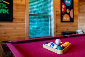 Wears Valley Cabin With a Pool Table