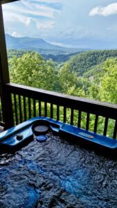 Hot tub with 50 mile views!